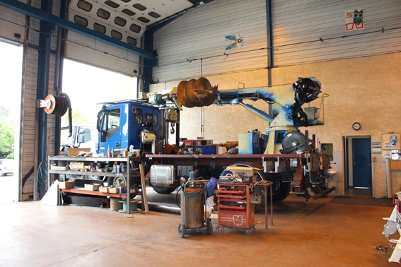 Historique Hep Industrie : vue de l'intérieur de l'atelier de HEP Industrie