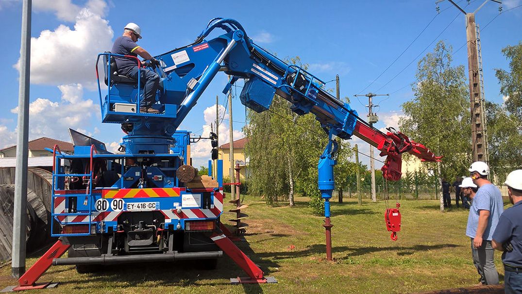 foreuse grue TLA 23